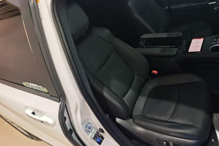 Used Toyota SIENNA 2021 2.5L Hybrid Premium Edition Right Front Seat