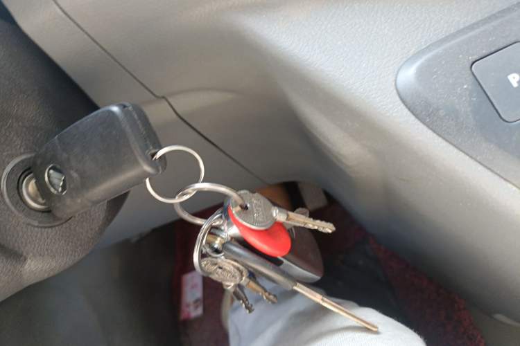 Used Foton Toano 2023 2.0T Automatic Urban Edition Short Wheelbase Low Roof with Single Rear Tire—Available in 5/6/9-Seater Configurations