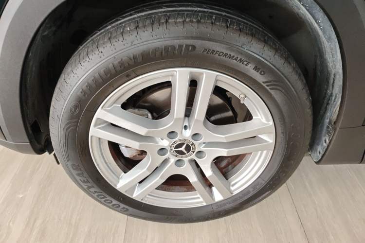 Used Mercedes-Benz GLB 2022 Second Facelift GLB 200 Fashion Edition Left Front Wheel Hub