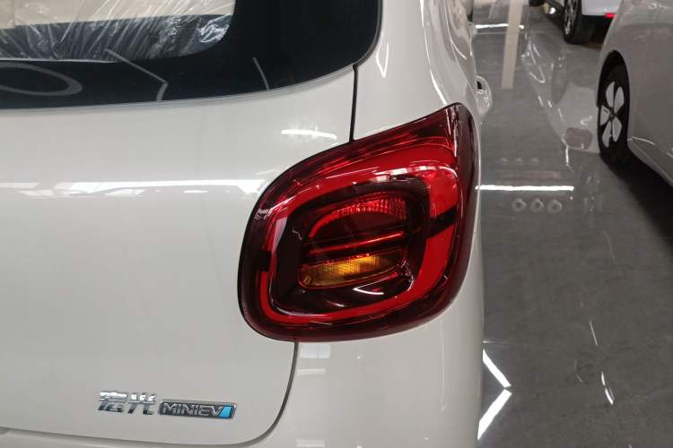 Used Wuling Hongguang MINIEV 2025 Four-Door Version Advanced Edition
