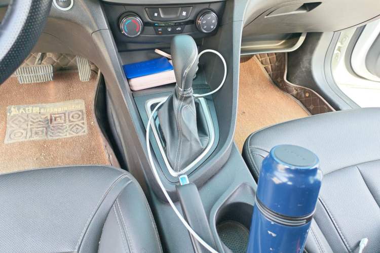 Used Buick GT 2021 Revised Version Flagship 1.5L Automatic Elite Edition Gear Lever