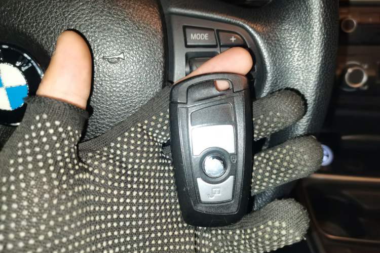 Used BMW 3 Series 2015 316i Active Edition Vehicle Key