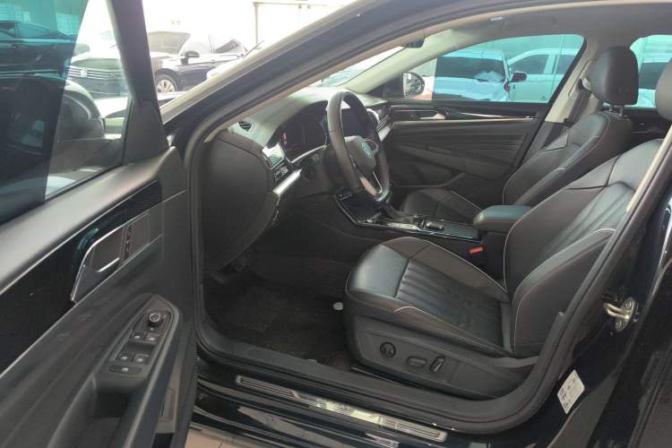 Used Volkswagen Passat 2022 330TSI Starry Elite Edition Custom Version
