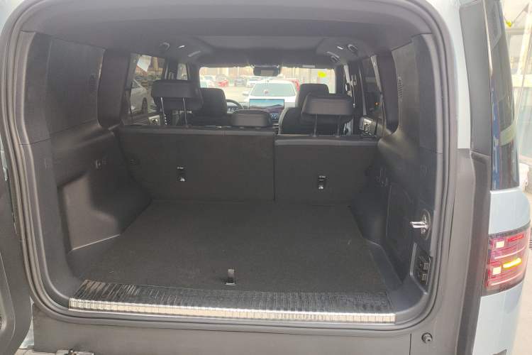 Used Formula Leopard Tai 7 2025 Model 200 km Two-Wheel Drive Max Edition