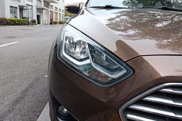 Used Ford Escort 2015 1.5L Automatic Comfort Edition
