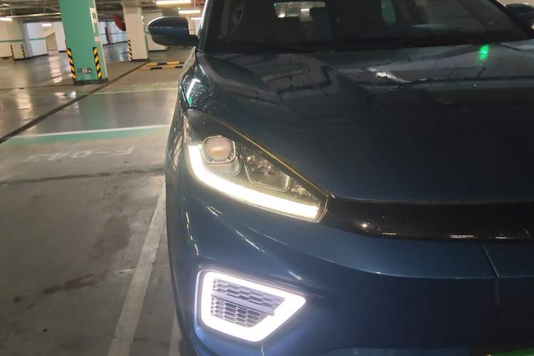 Used WM Motor EX5 2020 EX5 400 Jike Xing Edition Right Front Headlight