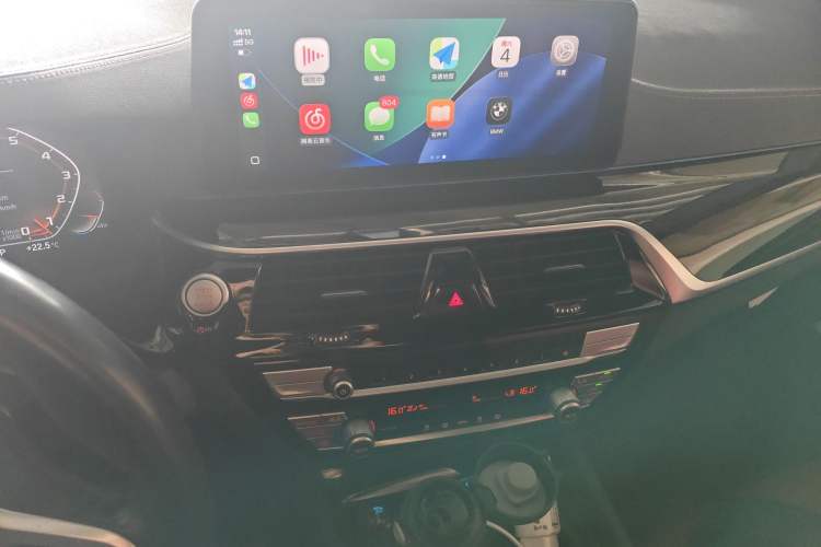 Used BMW 5 Series 2022 Restyled 525Li M Sport Package Audio And AC Panel