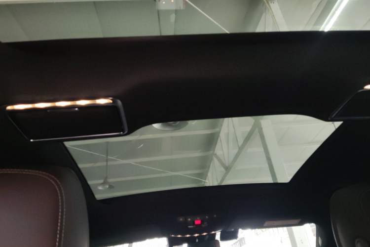 Used Mercedes-Benz GLC 2020 Facelift GLC 300 L 4MATIC Dynamic Edition
