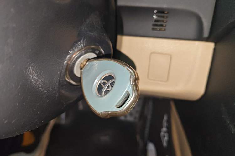 Used Toyota Reiz 2012 2.5V Fengdu Elite Stylish Edition Vehicle Key