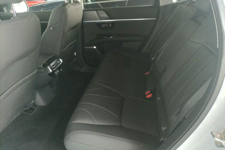 Used Honda P7 2025 Rear-Drive Long-Range Pro Left Rear Seat