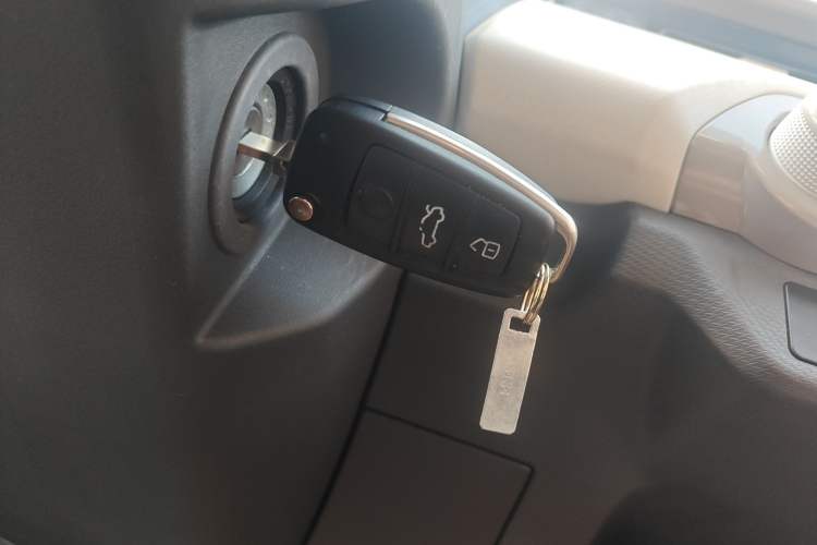 Used Chery QQ Ice Cream 2022 170km Sundae Phosphate Lithium-Ion
