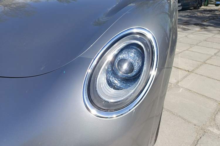 Used ORA Lightning Cat 2022 555 km Luxury Edition
