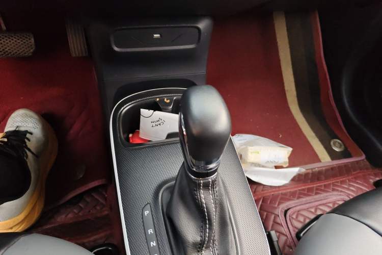 Used Roewe Clever 2022 311km QiQi BoBo Edition Gear Lever