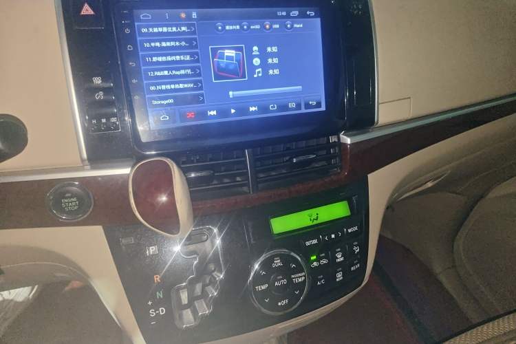 Used Toyota Previa  Audio And AC Panel