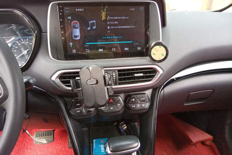 Used GAC Trumpchi GS4 2018 200T G-DCT Two-Wheel Drive Comfort Edition Audio And AC Panel