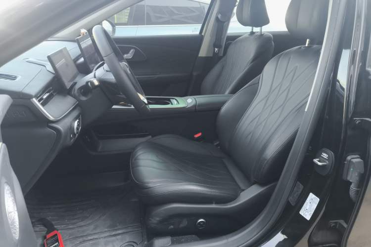 Used Fengyun A8L 2025 1.5 TGDI 145 km Comfort Version Left Front Seat