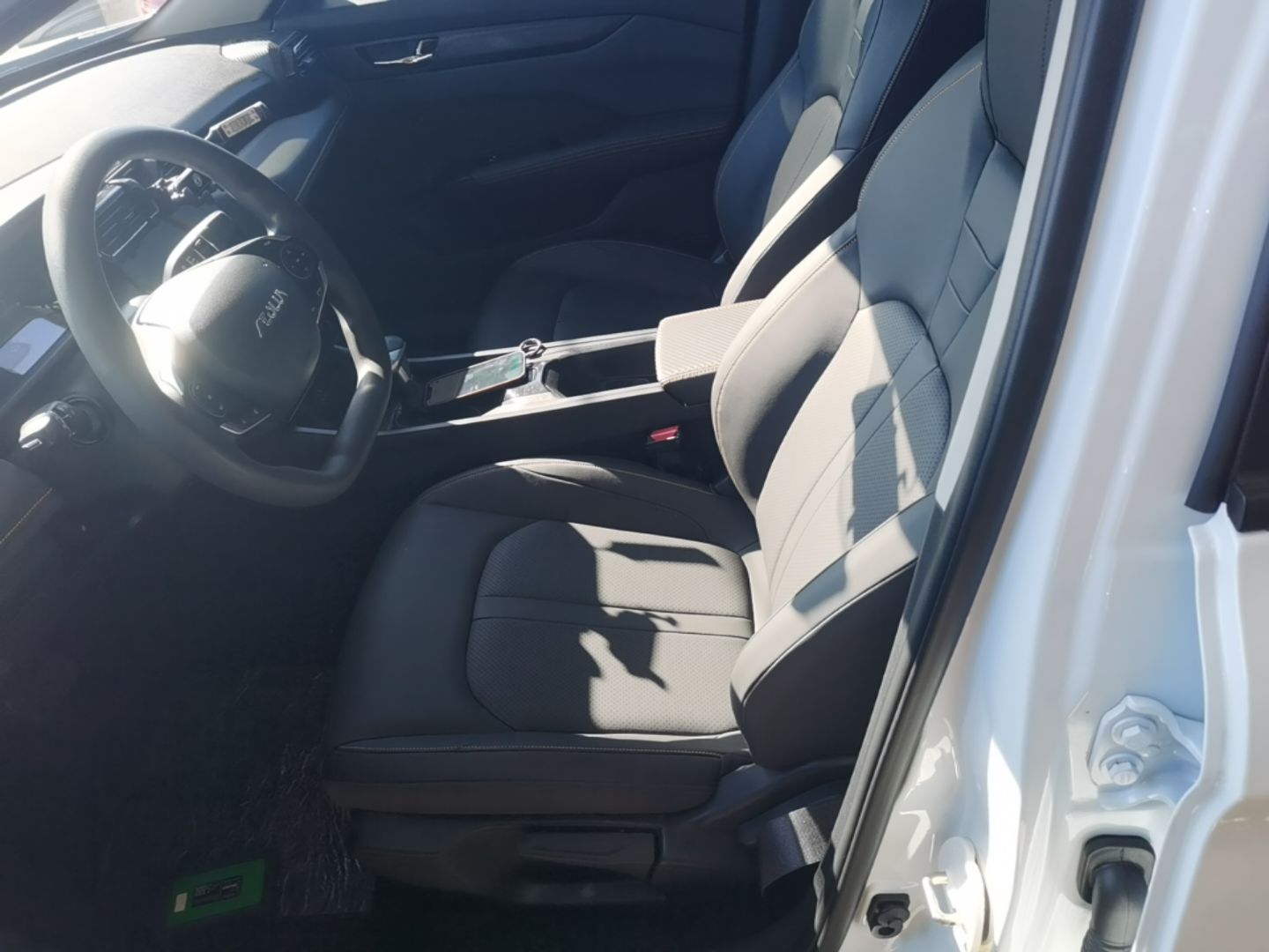 Dongfeng Aeolus Yixuan 2025 1.5L Automatic Luxury Version - Luxury — снимка 17