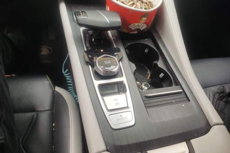 Used CHANGAN CS75 PLUS 2023 3rd Generation 1.5T Automatic Prestige Model Gear Lever