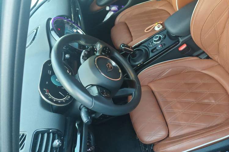 Used MINI Clubman 2023 Refresh 1.5T COOPER Connoisseur