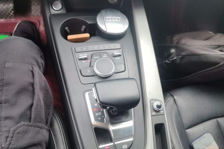 Used Audi A4L 2019 40 TFSI Ambition China VI