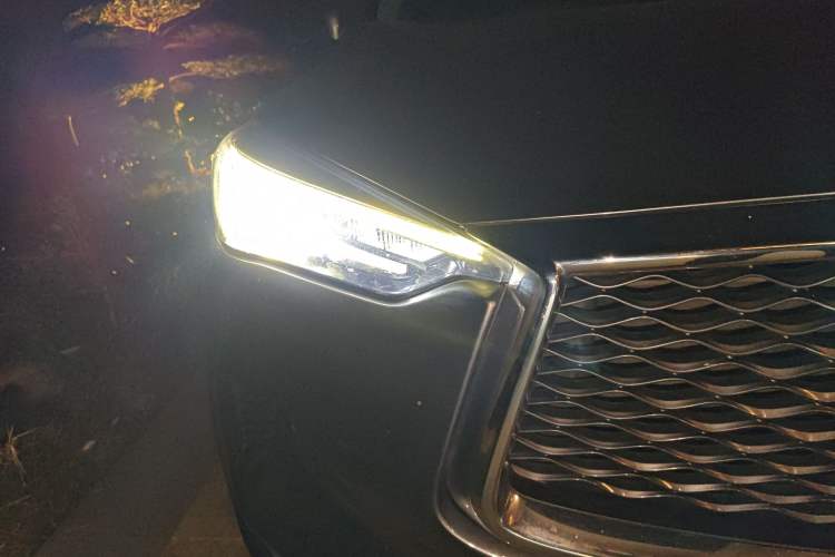 Used Infiniti QX50 2020 2.0T Two-Wheel Drive Fashion Edition Right Front Headlight