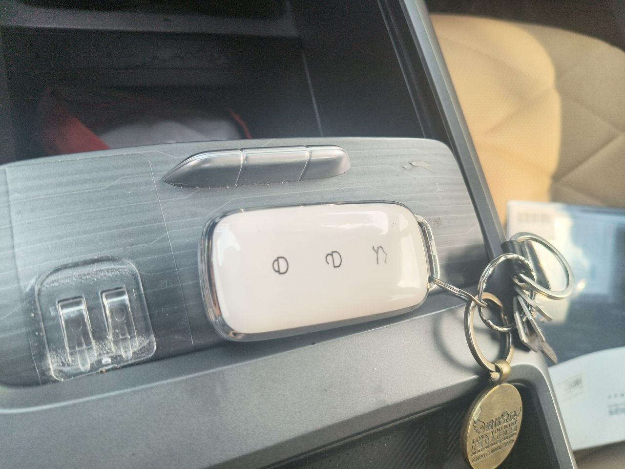 Geely Galaxy L6 2023 125km PLUS — снимка 17