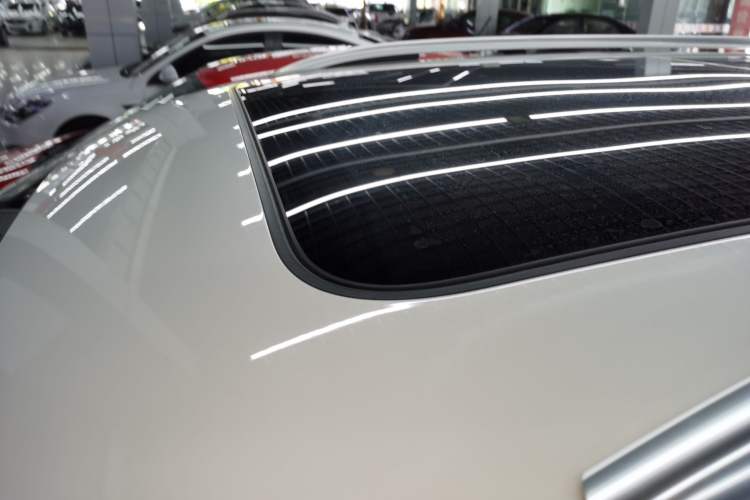 Used Volkswagen Tiguan L 2019 330TSI Automatic Two-Wheel Drive Smart Luxury Version China VI Standard