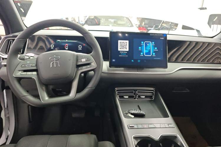 Used BYD Song Pro New Energy 2026 Model DM-i 133KM Progressive Version Center Console