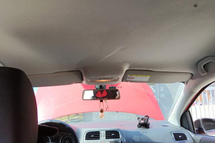 Used Volkswagen Polo 2014 1.6L Automatic Comfort Edition Headliner