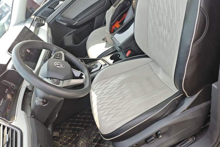 Used Volkswagen Tayron 2023 280TSI Two-Wheel-Drive Luxury Plus Advanced Version Left Front Seat