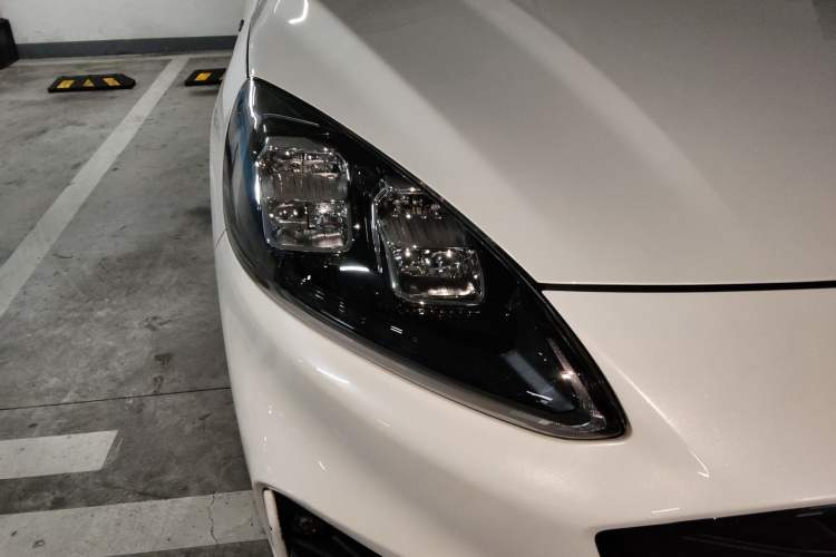 Used Ford Escape 2020 EcoBoost 245 Four-Wheel Drive ST-LINE Deluxe Edition
