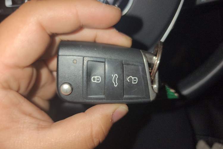 Used Volkswagen T-ROC 2021 280TSI DSG Two-Wheel Drive Comfort Connect Edition
