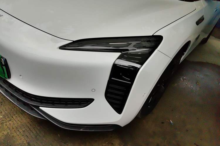 Used Hongqi EH7 2024 690 Pro
