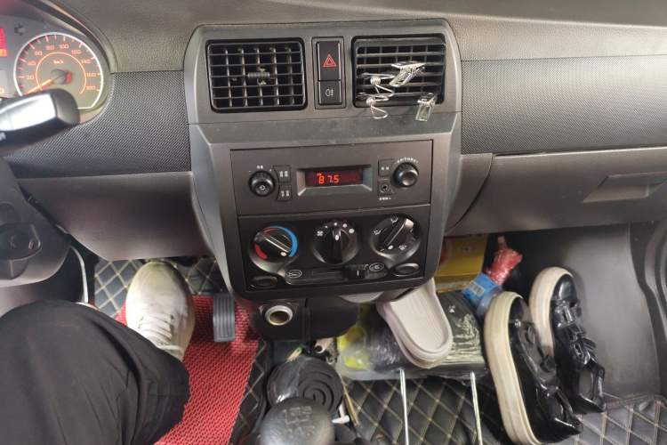 Used Wuling Rongguang 2021 1.5L Extended Basic Version L3C Audio And AC Panel