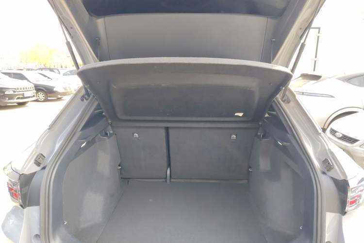 Used Volkswagen ID.4 CROZZ 2024 Pure Edition Limited Edition Trunk