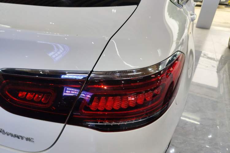 Used Mercedes-Benz GLC Coupe 2020 GLC 260 4MATIC Coupe SUV
