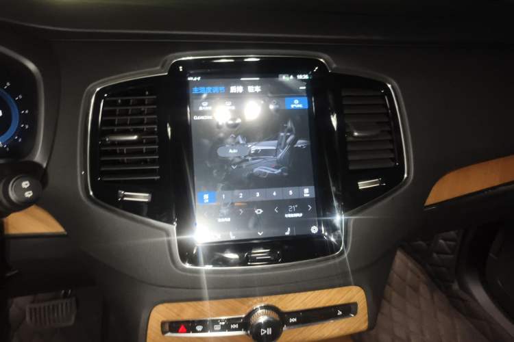 Used Volvo XC90 2023 B6 Zhiyi Luxury Edition 7-Seater
