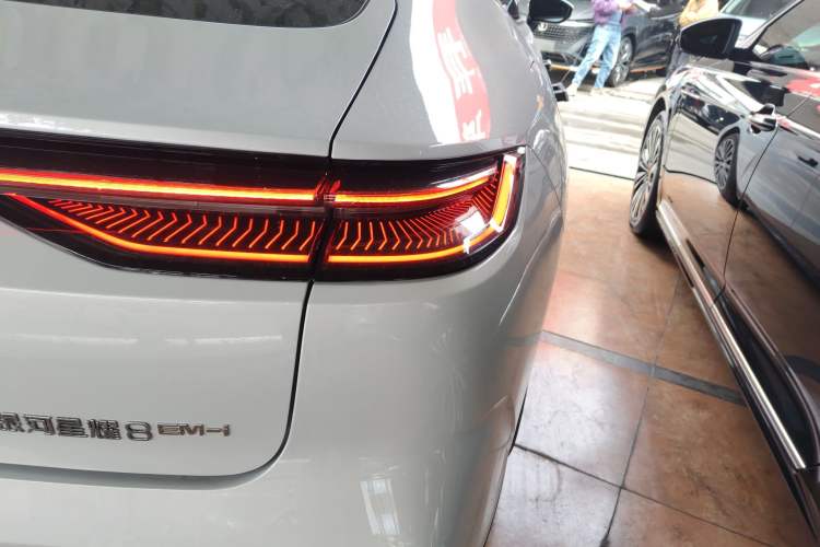 Used Geely Galaxy Galaxy 8 2025 130km EM-i Flagship Edition