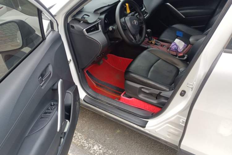 Used Toyota Corolla Cross 2023 Dual-Motor 2.0L Elite Edition Driver Seat