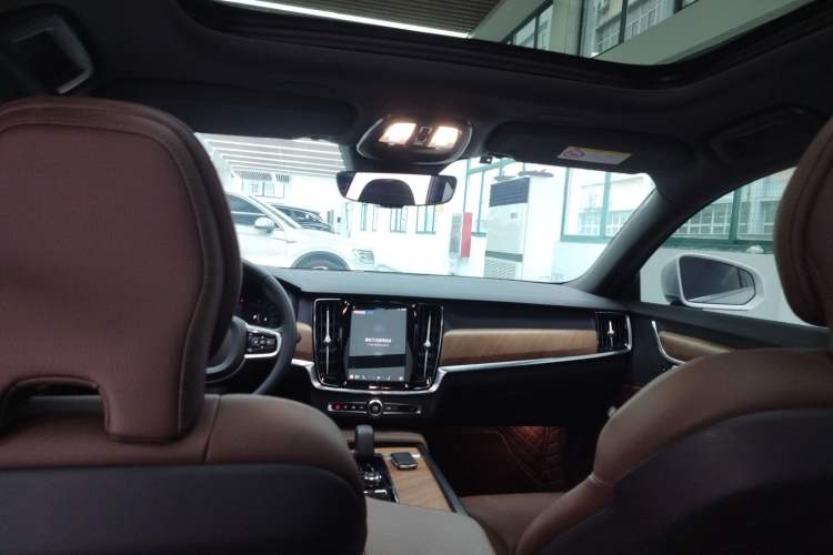 Used Volvo S90 2024 B5 Zhiyi Luxury Edition