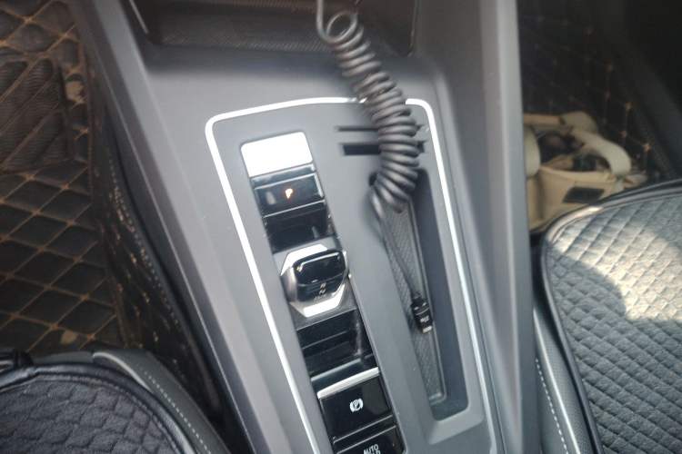 Used Volkswagen Golf 2021 280TSI DSG R-Line Gear Lever