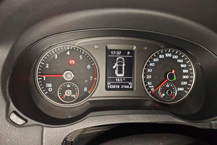 Used Volkswagen Sharan 2016 280TSI Enjoyment Model 7-Seater Instrument Cluster