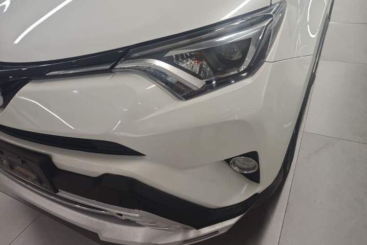 Used Toyota RAV4 2019 2.0L CVT 4x4 New Edition China VI Standard