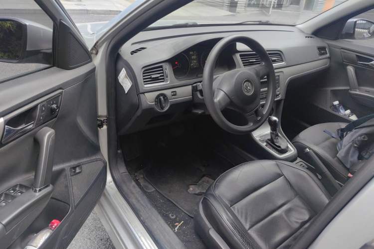 Used Volkswagen Lavida 2013 Restyled Classic 1.6L Automatic Comfort Edition Driver Seat