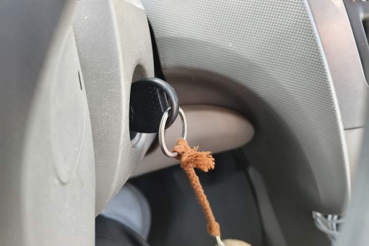 Used Chevrolet Sail 2013 Sedan 1.2L Manual Warm Edition
