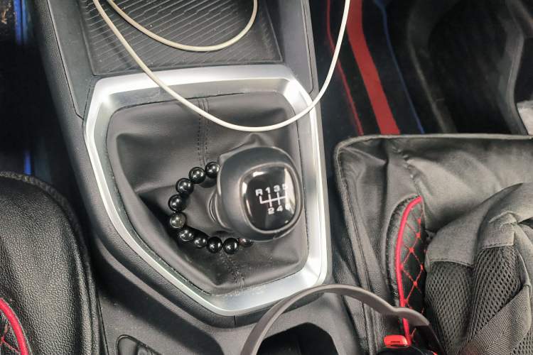 Used Baojun RM-5 2019 1.5T Manual Elite Version with 24-Hour Online Service 6 Seats