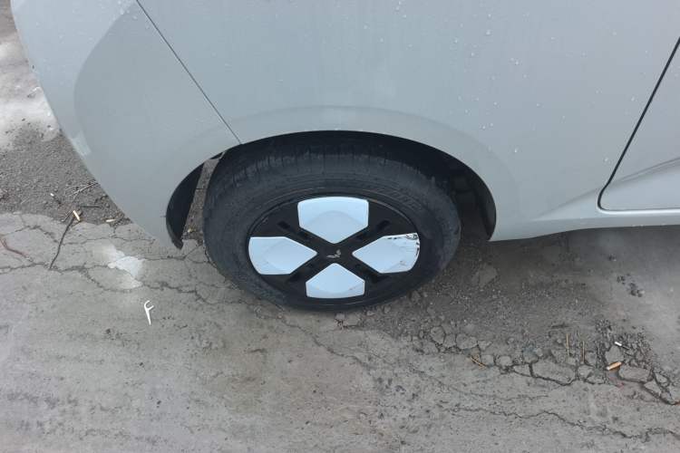 Used Wuling Hongguang MINIEV 2024 3rd Generation 215km Advanced Version
