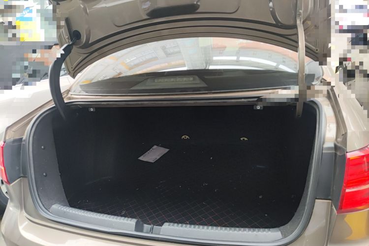 Used Volkswagen Sagitar 2015 1.6L Automatic Comfort Model Trunk