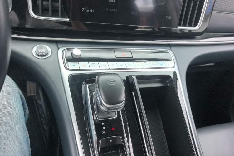 Used GAC Trumpchi M8 2021 Lingxiu Series 390T Deluxe Edition Audio And AC Panel