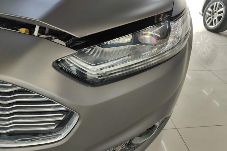 Used Ford Mondeo 2013 2.0L GTDi 200 Luxury Model
